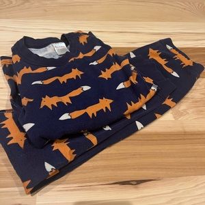 Boys Hanna Andersson size 130 (8) long sleeve pajamas.